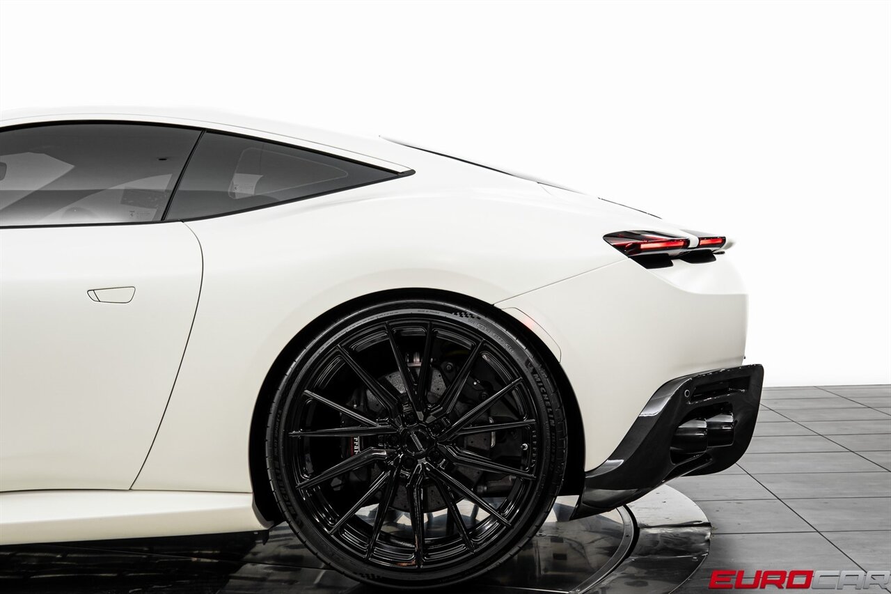 2023 Ferrari Roma *CARBON STEERING WHEEL * CUSTOM VOSSEN WHEELS* - Photo 17 - Costa Mesa, CA 92626