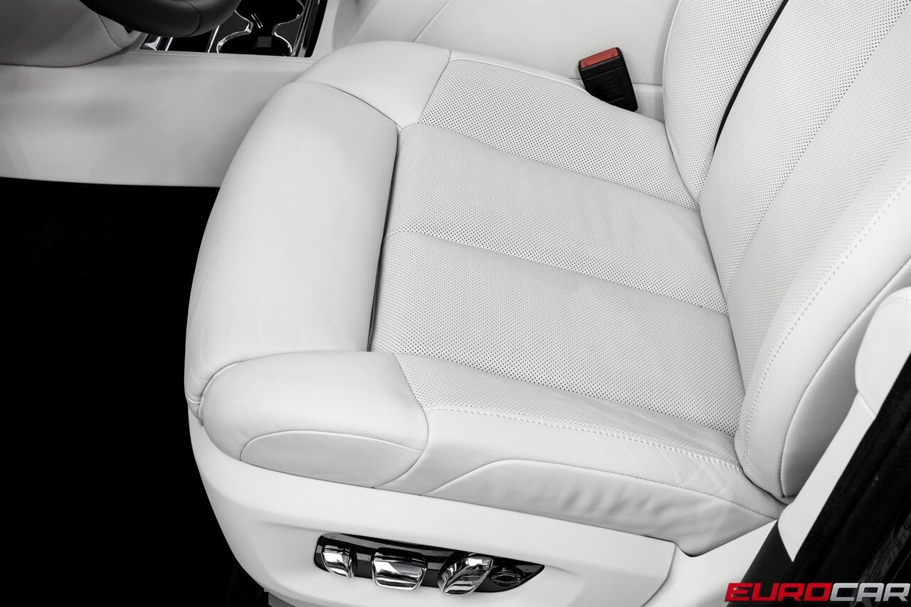 2025 Rolls-Royce Phantom  *SHOOTING STAR HEADLINER * REAR THEATER * IMMERSIVE REAR SEATS* - Photo 45 - Costa Mesa, CA 92626