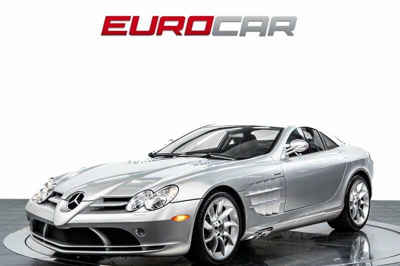 2005 Mercedes-Benz SLR *LESS THAN 3,000 MILES * CARBON FIBER SEATS*  *LESS THAN 3,000 MILES * CARBON FIBER REINFORCED BUCKET SEATS*