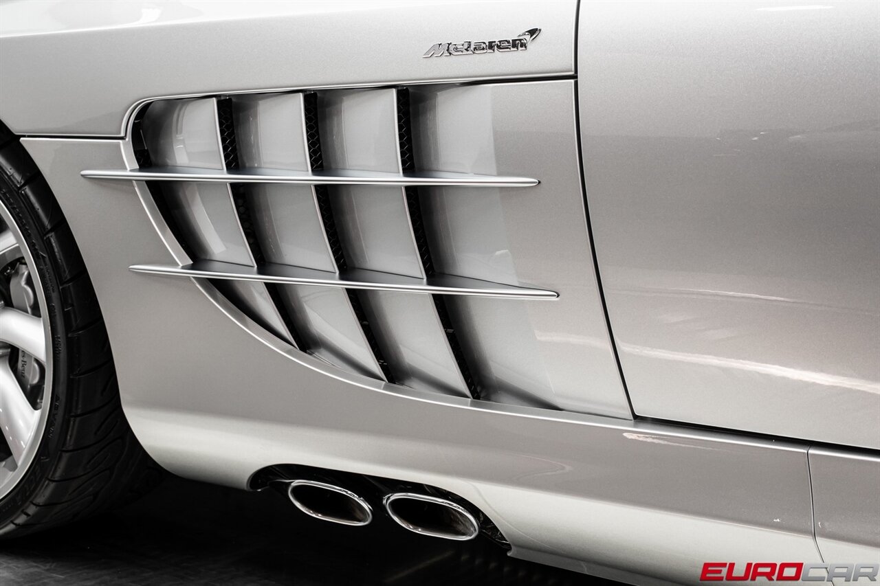 2005 Mercedes-Benz SLR *LESS THAN 3,000 MILES * CARBON FIBER SEATS*  *LESS THAN 3,000 MILES * CARBON FIBER REINFORCED BUCKET SEATS* - Photo 15 - Costa Mesa, CA 92626