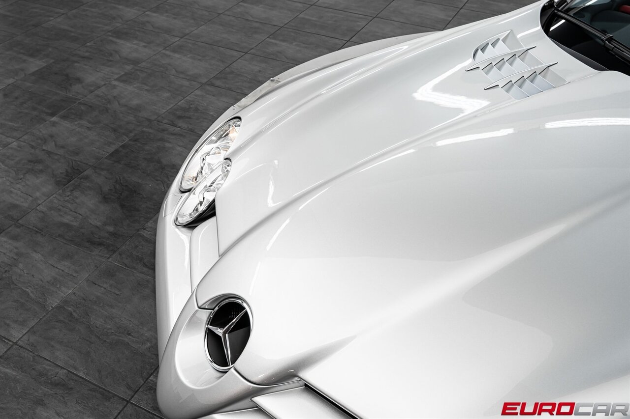 2005 Mercedes-Benz SLR  *LESS THAN 3,000 MILES * CARBON FIBER REINFORCED BUCKET SEATS* - Photo 10 - Costa Mesa, CA 92626