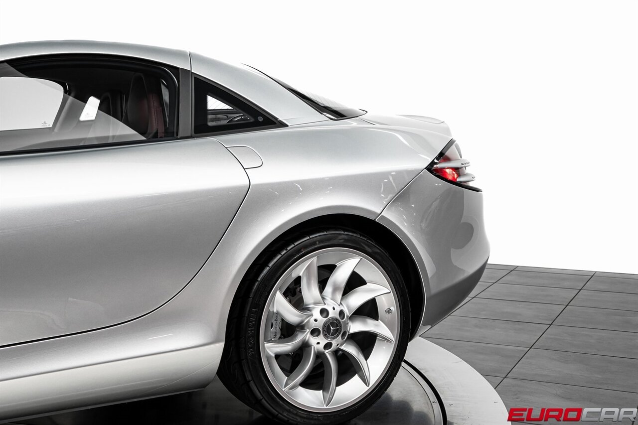 2005 Mercedes-Benz SLR *LESS THAN 3,000 MILES * CARBON FIBER SEATS*  *LESS THAN 3,000 MILES * CARBON FIBER REINFORCED BUCKET SEATS* - Photo 16 - Costa Mesa, CA 92626