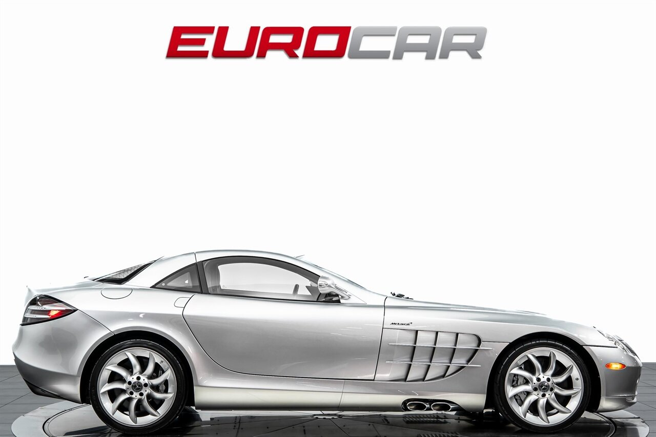 2005 Mercedes-Benz SLR  *LESS THAN 3,000 MILES * CARBON FIBER REINFORCED BUCKET SEATS* - Photo 6 - Costa Mesa, CA 92626