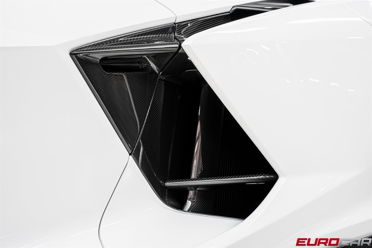 2025 Lamborghini Revuelto  *$56,600 IN CARBON OPTIONS * SPECIAL PAINT * SPORTIVA TRIM* - Photo 21 - Costa Mesa, CA 92626