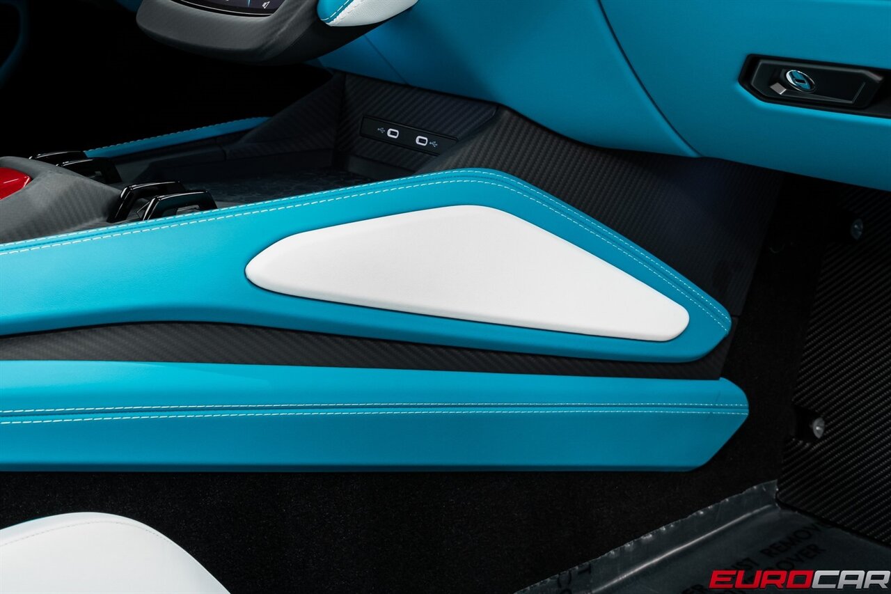 2025 Lamborghini Revuelto  *$56,600 IN CARBON OPTIONS * SPECIAL PAINT * SPORTIVA TRIM* - Photo 50 - Costa Mesa, CA 92626
