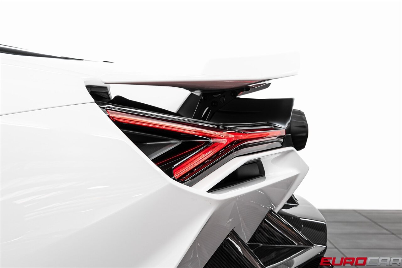 2025 Lamborghini Revuelto  *$56,600 IN CARBON OPTIONS * SPECIAL PAINT * SPORTIVA TRIM* - Photo 29 - Costa Mesa, CA 92626