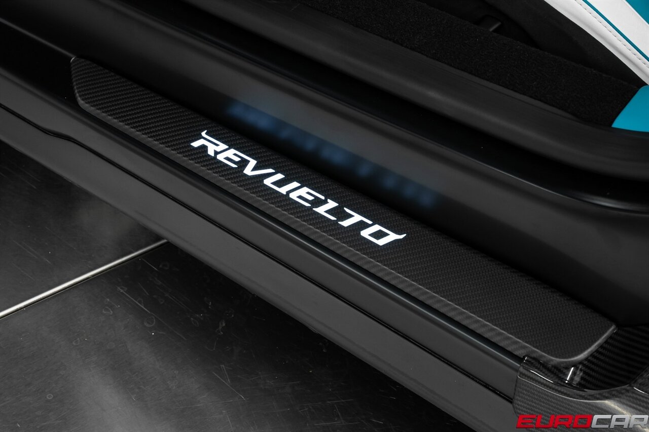 2025 Lamborghini Revuelto  *$56,600 IN CARBON OPTIONS * SPECIAL PAINT * SPORTIVA TRIM* - Photo 60 - Costa Mesa, CA 92626