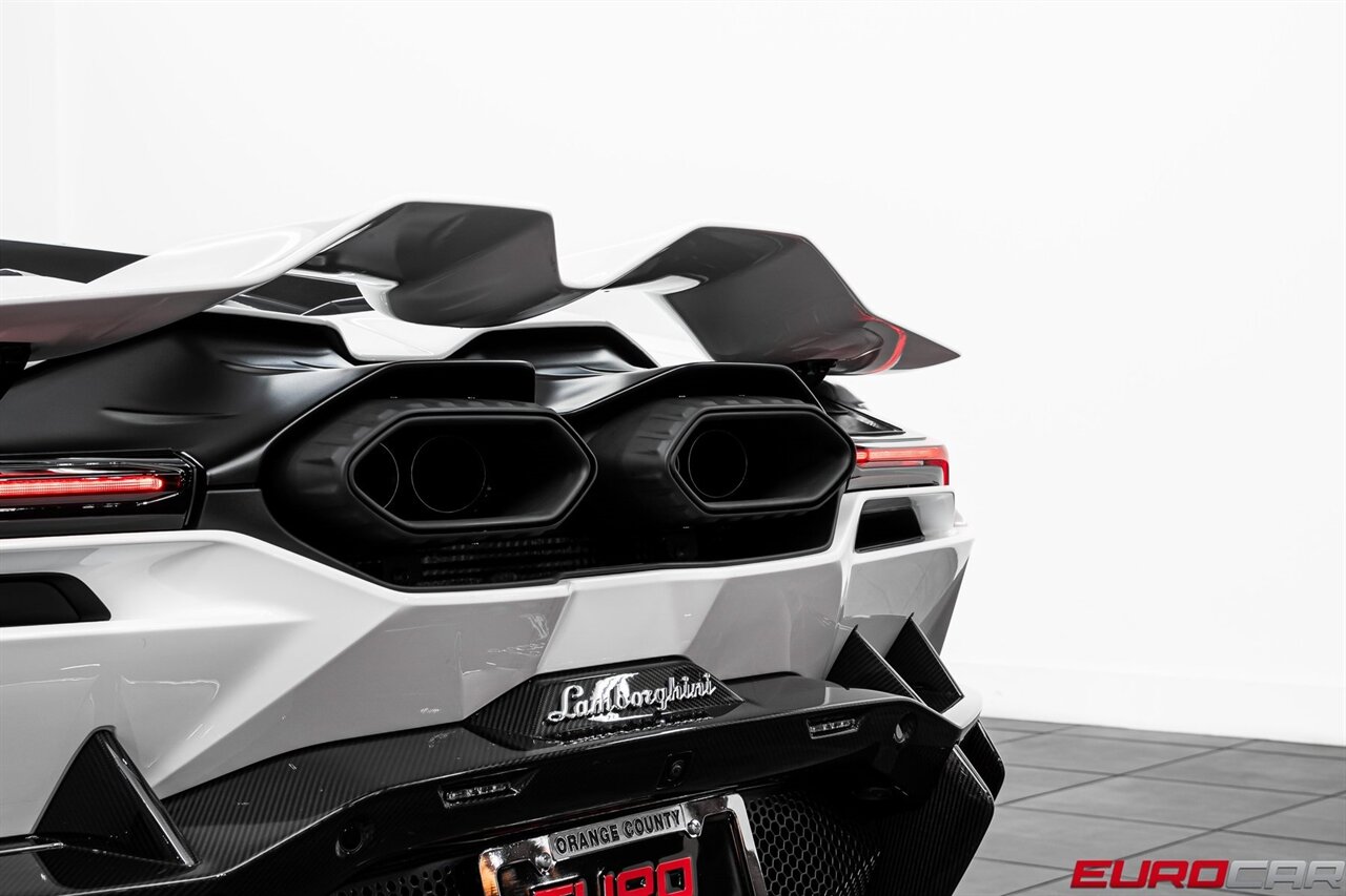 2025 Lamborghini Revuelto  *$56,600 IN CARBON OPTIONS * SPECIAL PAINT * SPORTIVA TRIM* - Photo 31 - Costa Mesa, CA 92626