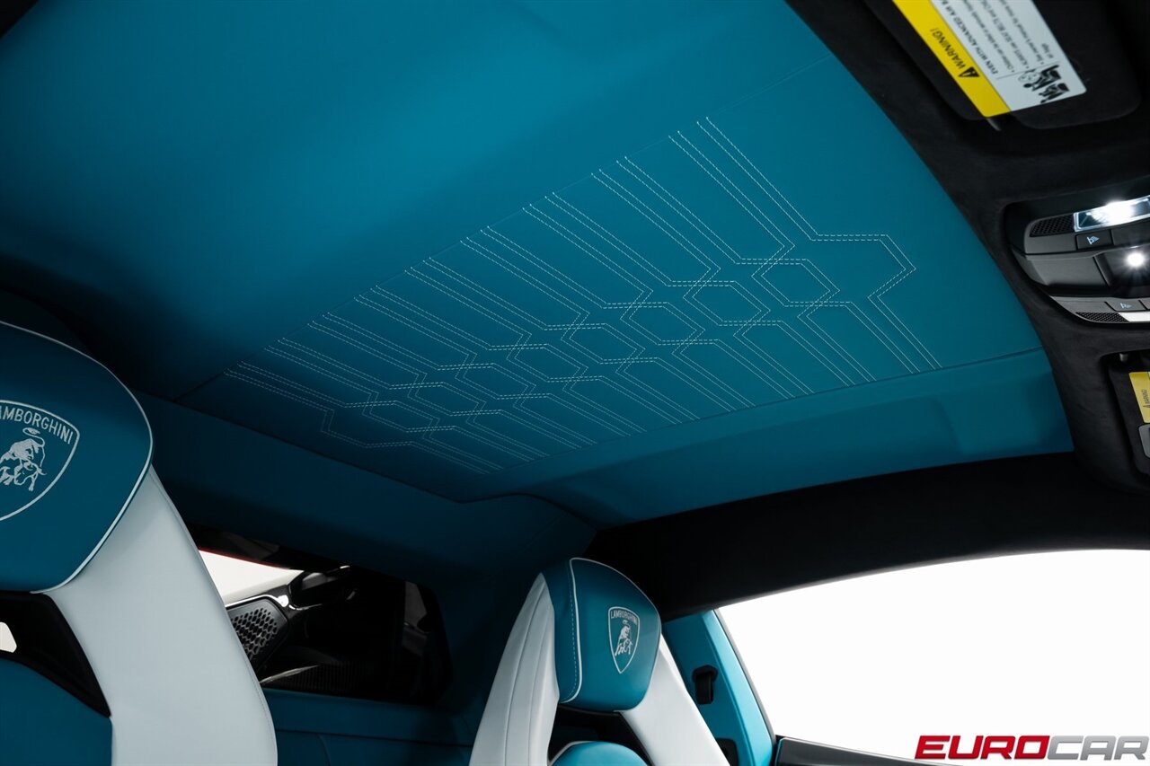 2025 Lamborghini Revuelto  *$56,600 IN CARBON OPTIONS * SPECIAL PAINT * SPORTIVA TRIM* - Photo 52 - Costa Mesa, CA 92626
