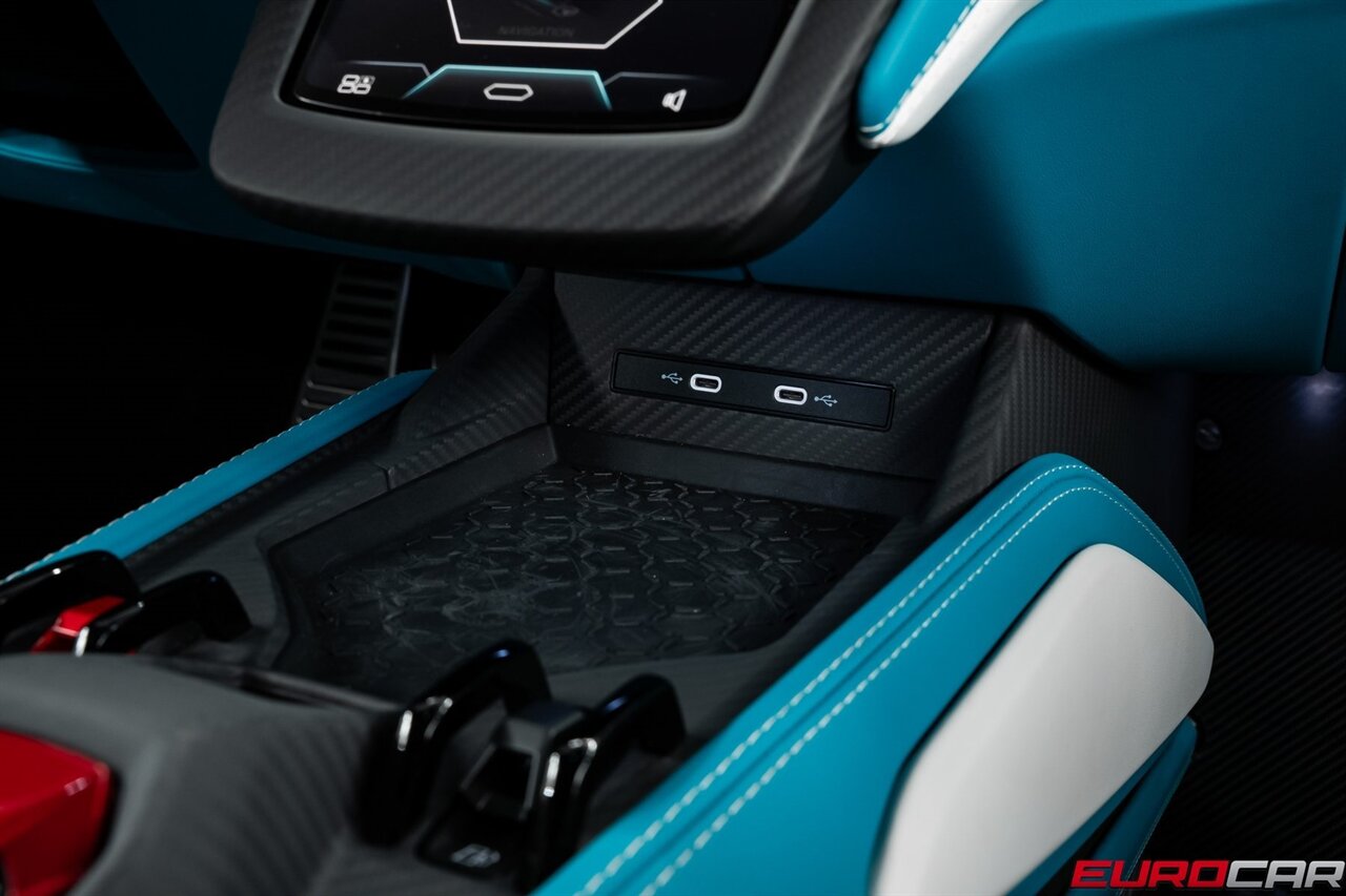 2025 Lamborghini Revuelto  *$56,600 IN CARBON OPTIONS * SPECIAL PAINT * SPORTIVA TRIM* - Photo 45 - Costa Mesa, CA 92626