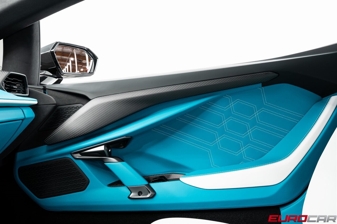 2025 Lamborghini Revuelto  *$56,600 IN CARBON OPTIONS * SPECIAL PAINT * SPORTIVA TRIM* - Photo 36 - Costa Mesa, CA 92626