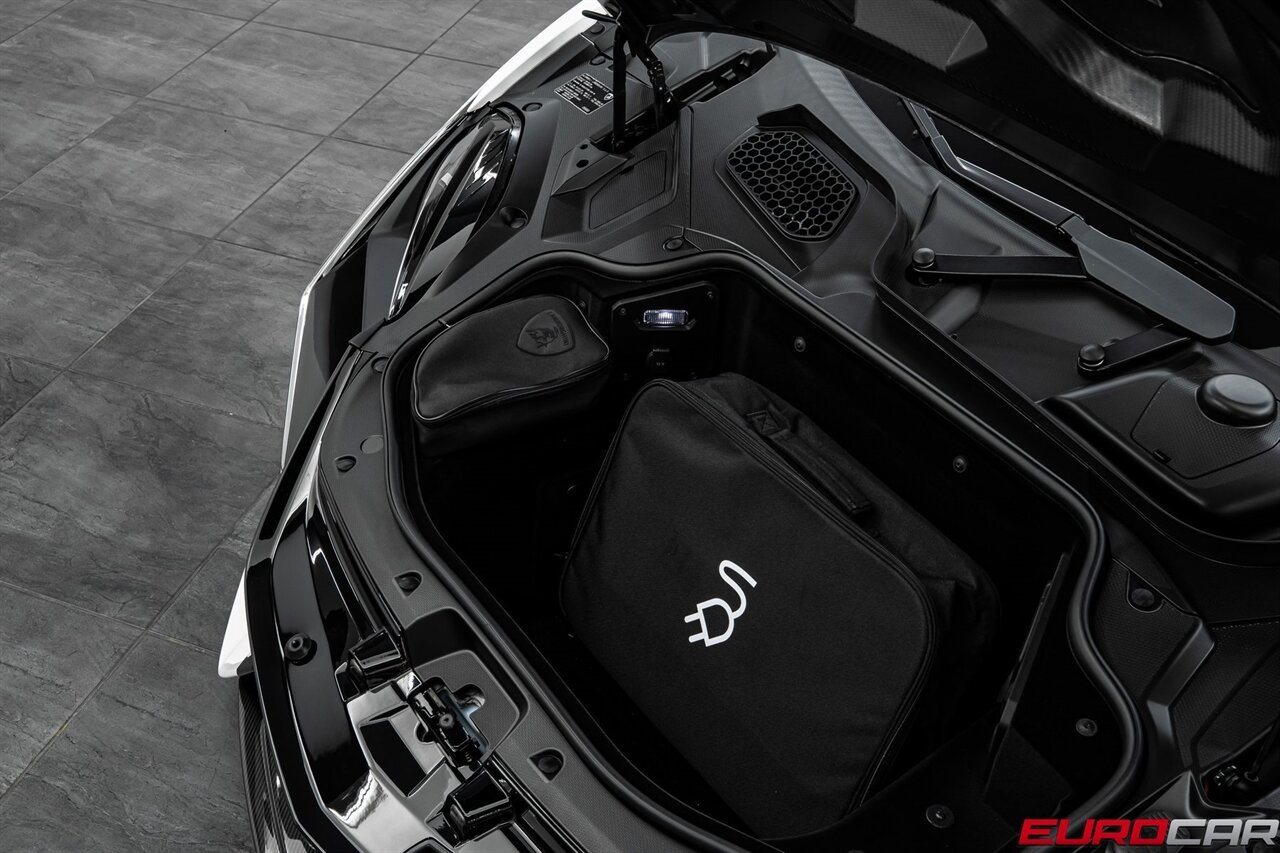 2025 Lamborghini Revuelto  *$56,600 IN CARBON OPTIONS * SPECIAL PAINT * SPORTIVA TRIM* - Photo 12 - Costa Mesa, CA 92626