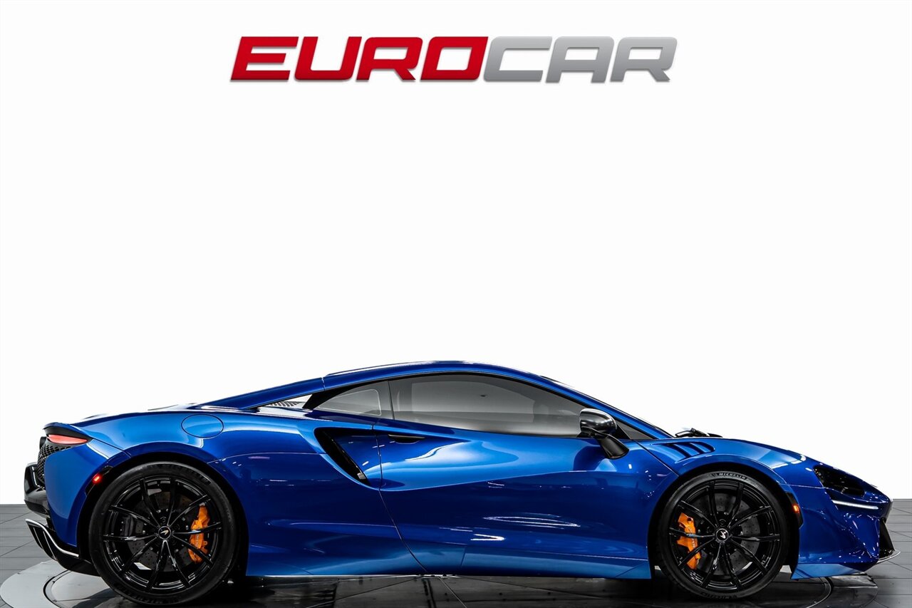 2023 McLaren Artura - Photo 6 - Costa Mesa, CA 92626