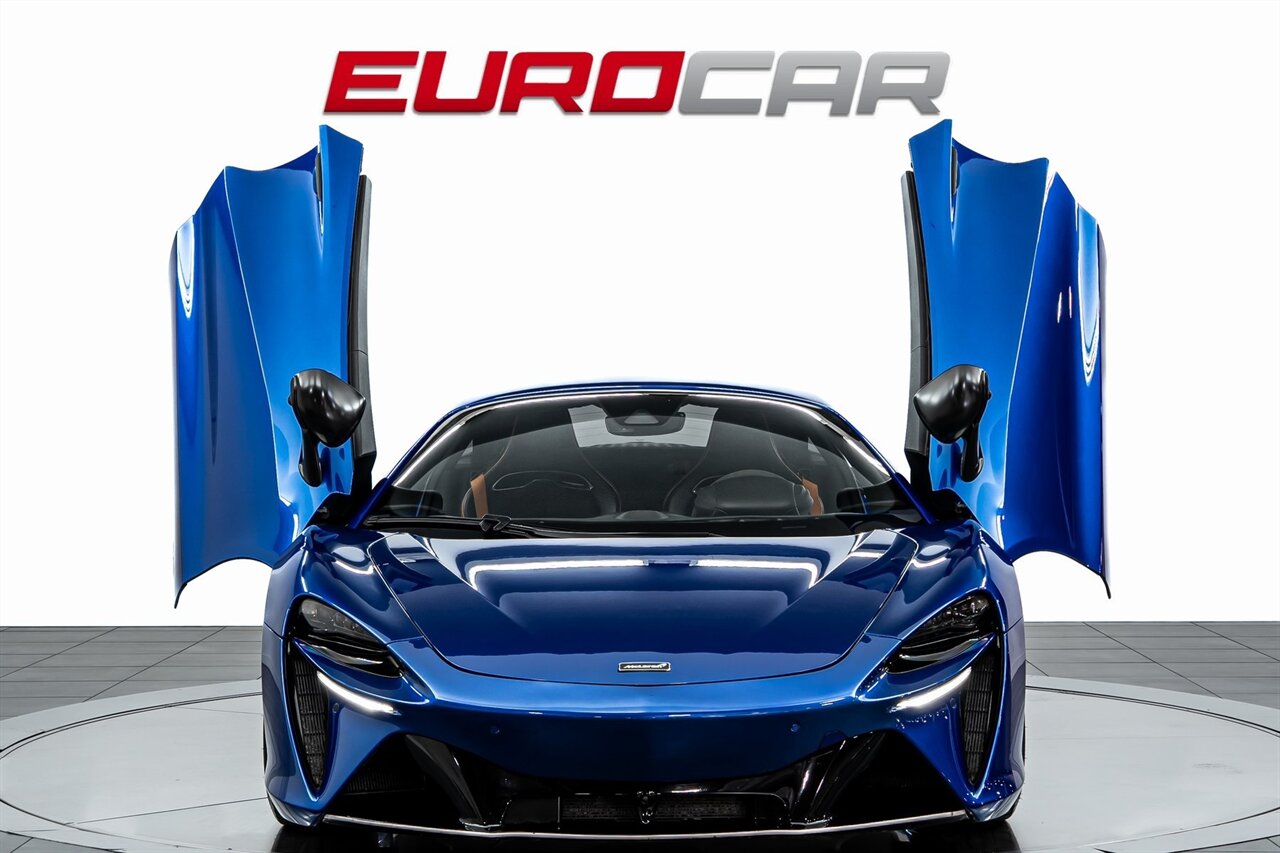 2023 McLaren Artura - Photo 9 - Costa Mesa, CA 92626