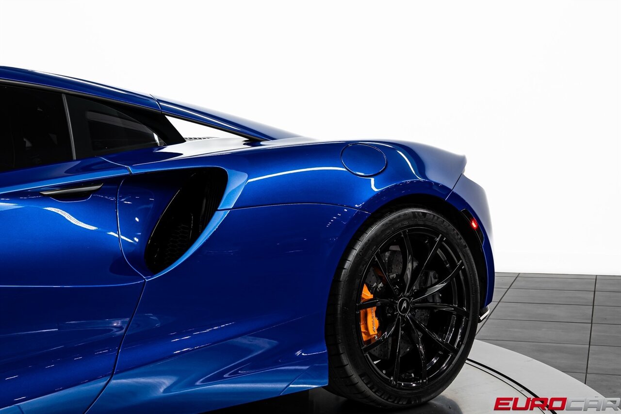 2023 McLaren Artura - Photo 17 - Costa Mesa, CA 92626