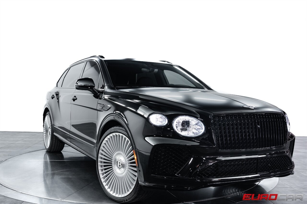 2023 Bentley Bentayga EWB V8  *DUO TONE EXTERIOR * ONLY 900 MILES * OVER $275K MSRP* - Photo 9 - Costa Mesa, CA 92626