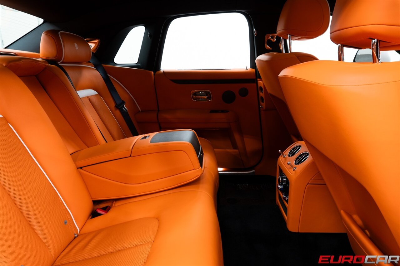 2024 Rolls-Royce Ghost  *STARLIGHT HEADLINER * 24 " CUSTOM WHEELS * BLACKWOOD VENEER* - Photo 40 - Costa Mesa, CA 92626