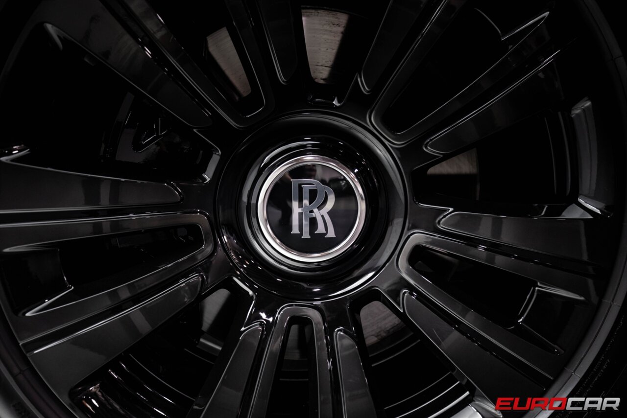 2024 Rolls-Royce Ghost  *STARLIGHT HEADLINER * 24 " CUSTOM WHEELS * BLACKWOOD VENEER* - Photo 14 - Costa Mesa, CA 92626