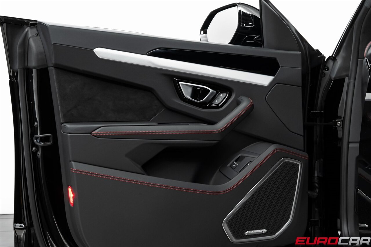 2024 Lamborghini Urus S *PANORAMIC SUNROOF * IMMACULATE CONDITION*   - Photo 22 - Costa Mesa, CA 92626