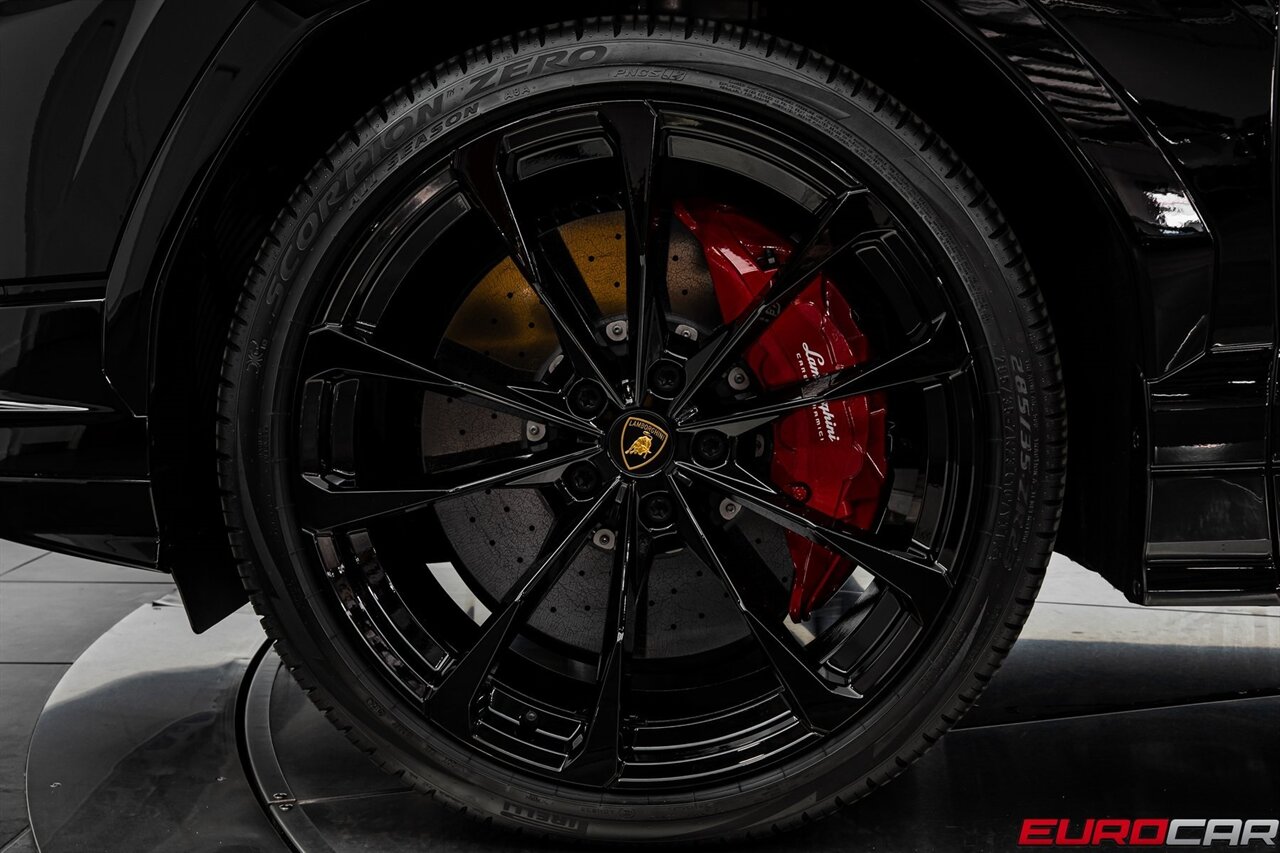 2024 Lamborghini Urus S *PANORAMIC SUNROOF * IMMACULATE CONDITION*   - Photo 20 - Costa Mesa, CA 92626