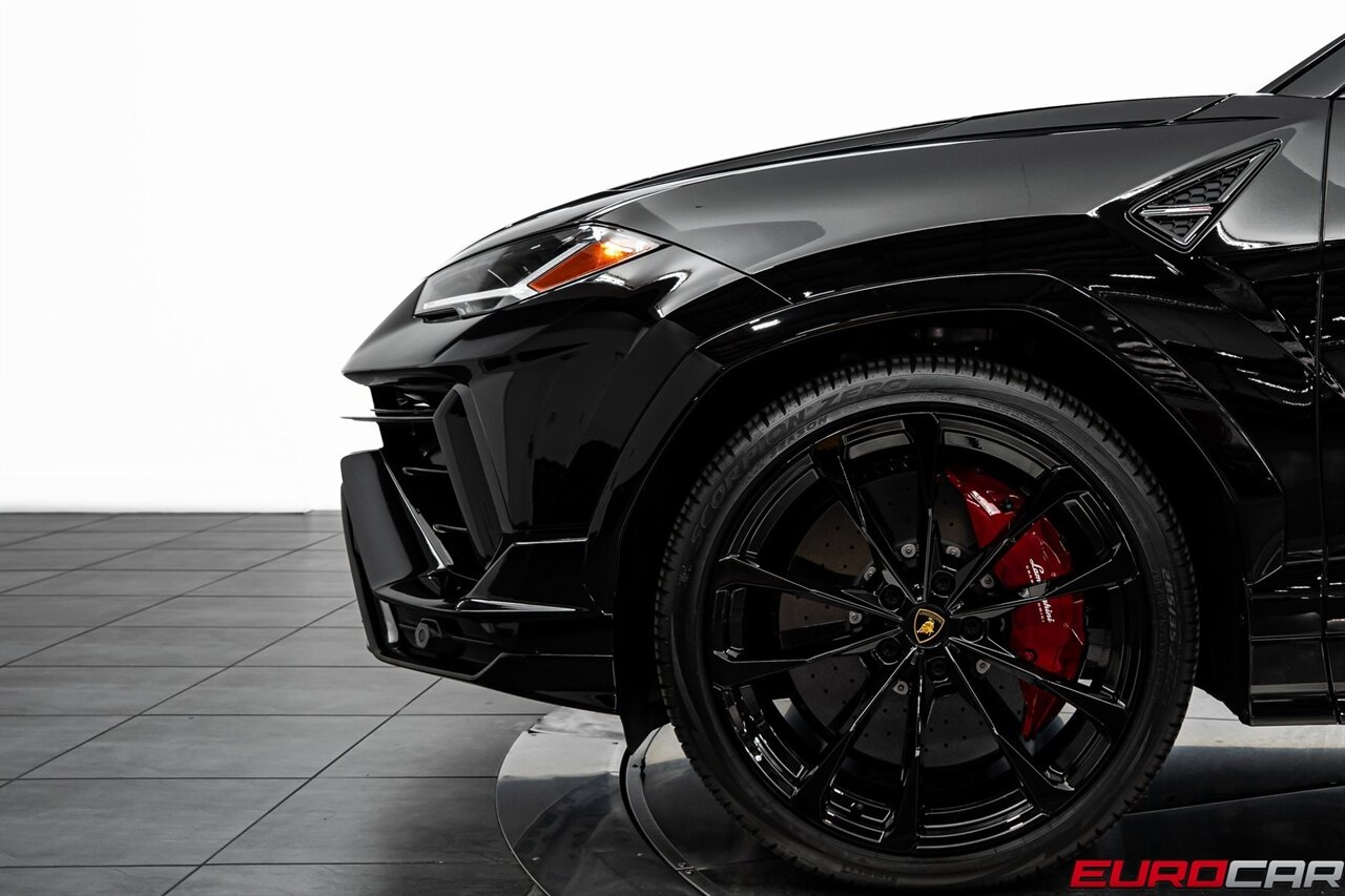 2024 Lamborghini Urus S *PANORAMIC SUNROOF * IMMACULATE CONDITION*   - Photo 13 - Costa Mesa, CA 92626