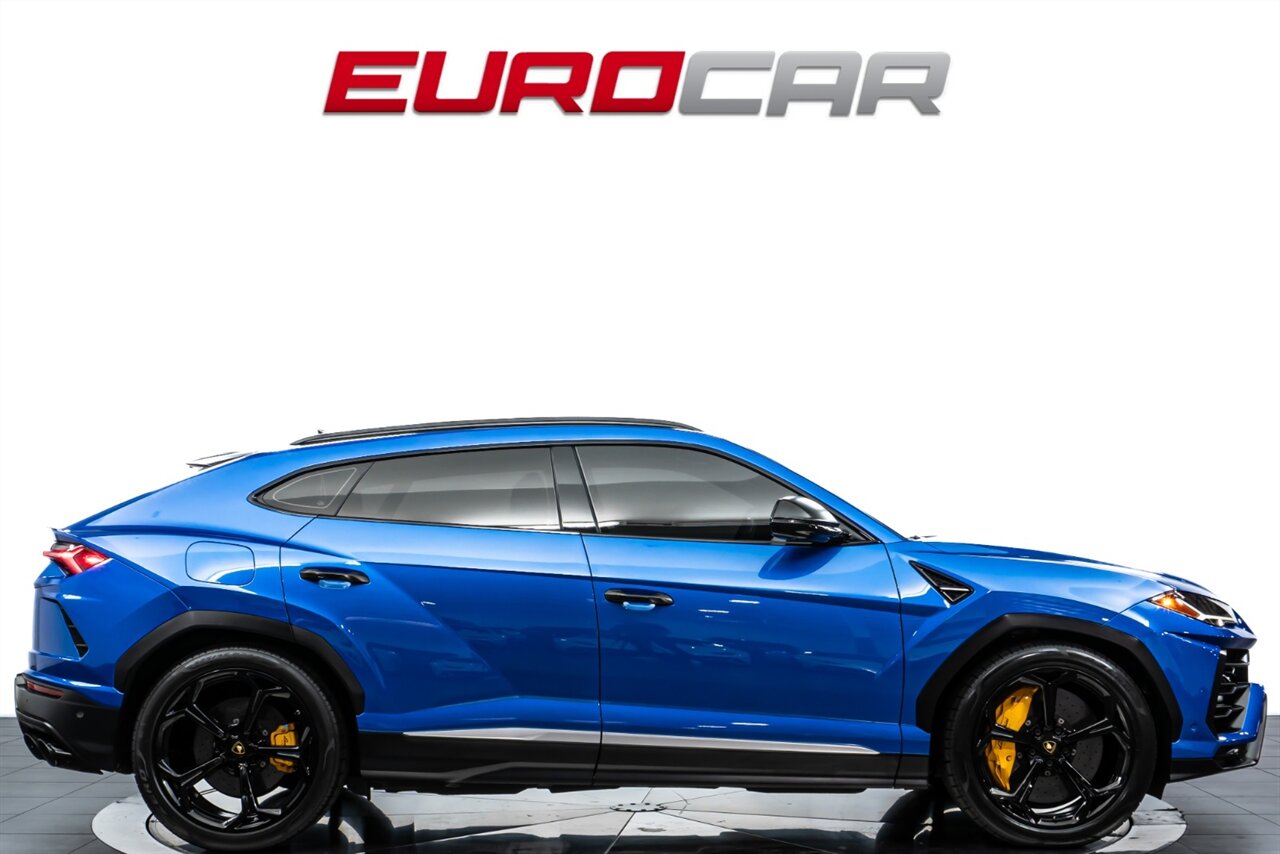 2020 Lamborghini Urus  *CARBON FIBER INTERIOR * GREAT CONDITION* - Photo 6 - Costa Mesa, CA 92626