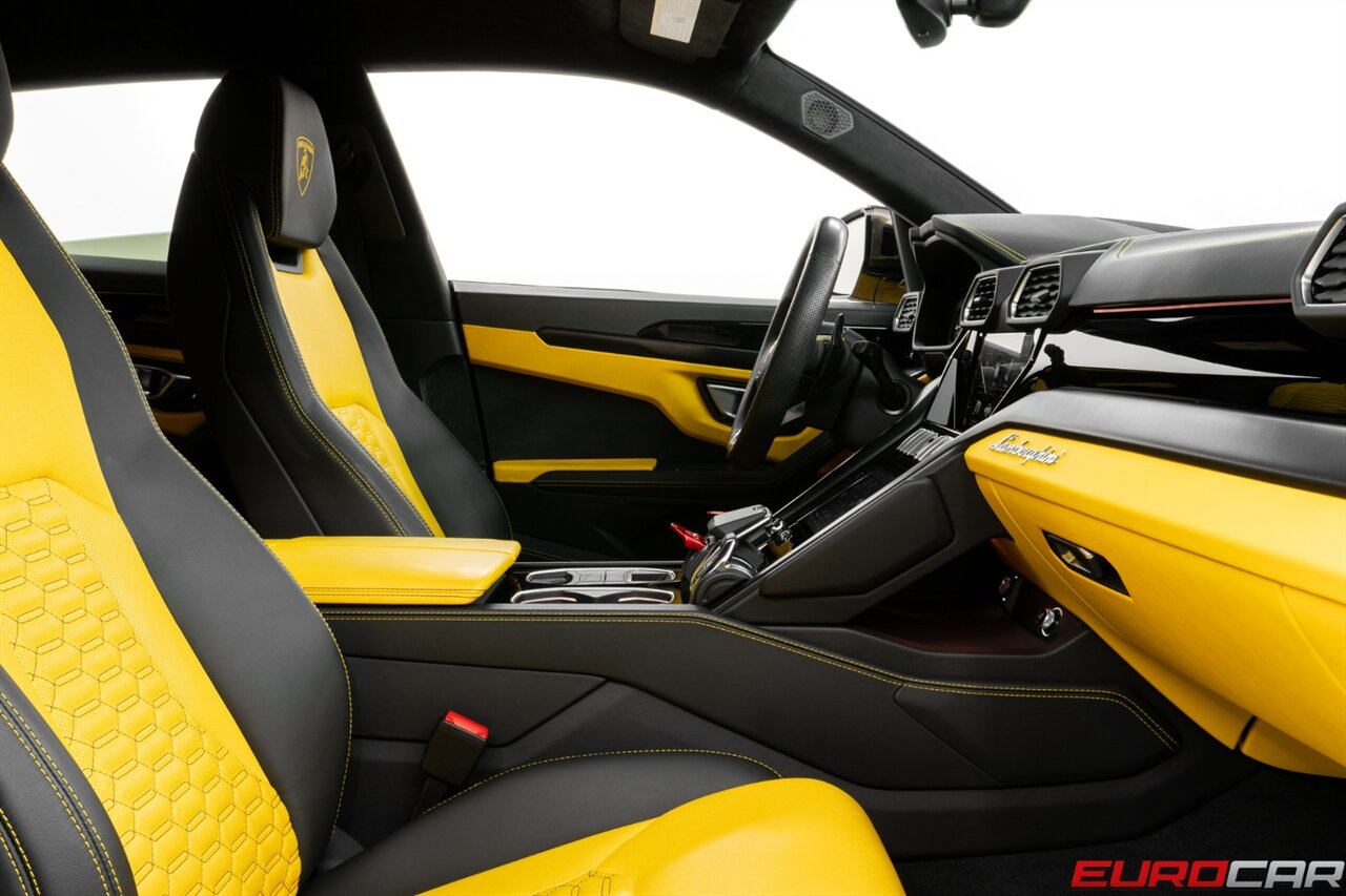 2022 Lamborghini Urus  *STYLE PACKAGE IN HIGH GLOSS BLACK * FULL COMFORT SEATS* - Photo 41 - Costa Mesa, CA 92626