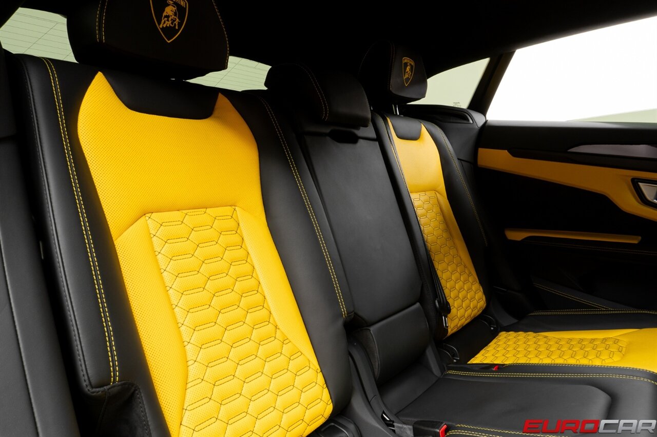 2022 Lamborghini Urus  *STYLE PACKAGE IN HIGH GLOSS BLACK * FULL COMFORT SEATS* - Photo 43 - Costa Mesa, CA 92626