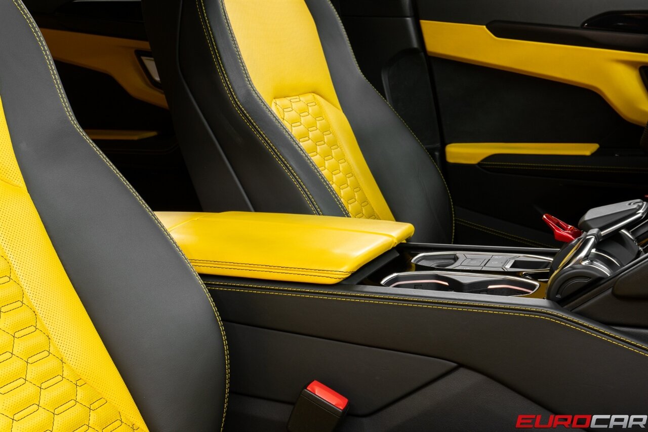 2022 Lamborghini Urus  *STYLE PACKAGE IN HIGH GLOSS BLACK * FULL COMFORT SEATS* - Photo 40 - Costa Mesa, CA 92626