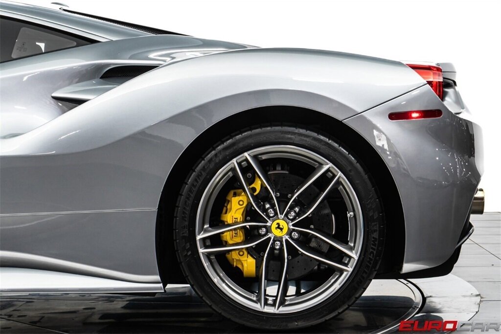 2018 Ferrari 488 GTB  *FULL BODY PPF * SUSPENSION LIFTER * CARBON FIBER STEERING WHEEL W/LEDS* - Photo 18 - Costa Mesa, CA 92626
