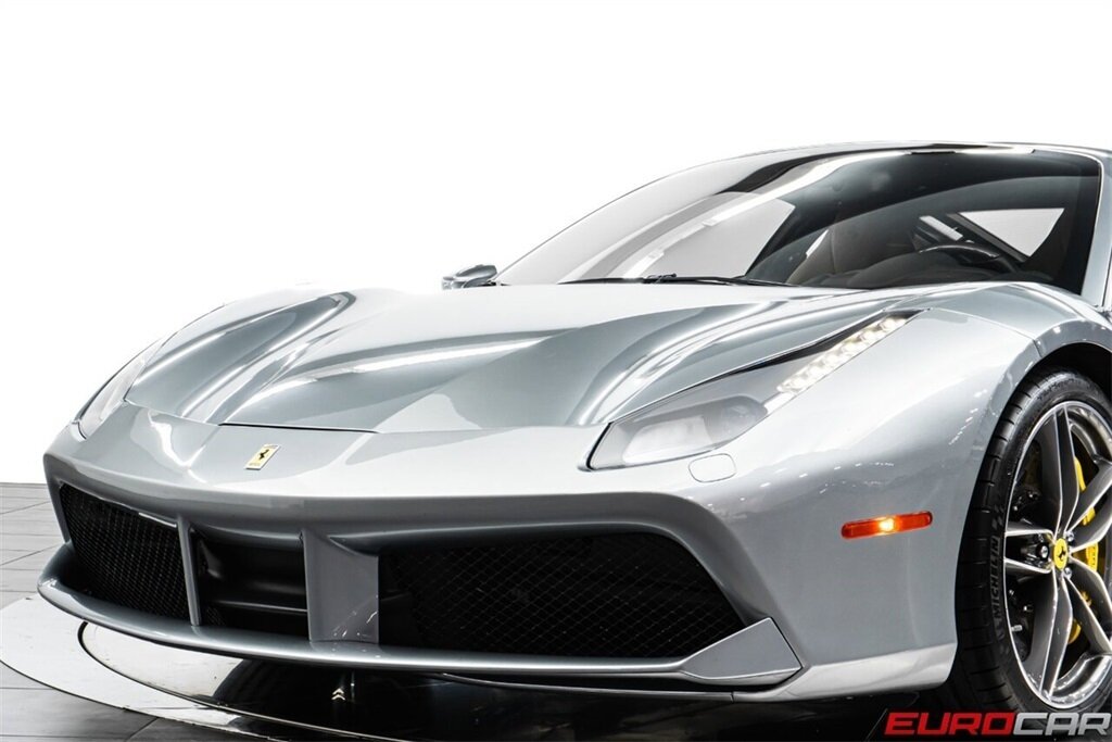 2018 Ferrari 488 GTB  *FULL BODY PPF * SUSPENSION LIFTER * CARBON FIBER STEERING WHEEL W/LEDS* - Photo 14 - Costa Mesa, CA 92626