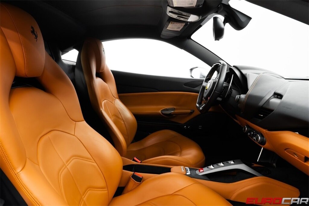2018 Ferrari 488 GTB  *FULL BODY PPF * SUSPENSION LIFTER * CARBON FIBER STEERING WHEEL W/LEDS* - Photo 43 - Costa Mesa, CA 92626