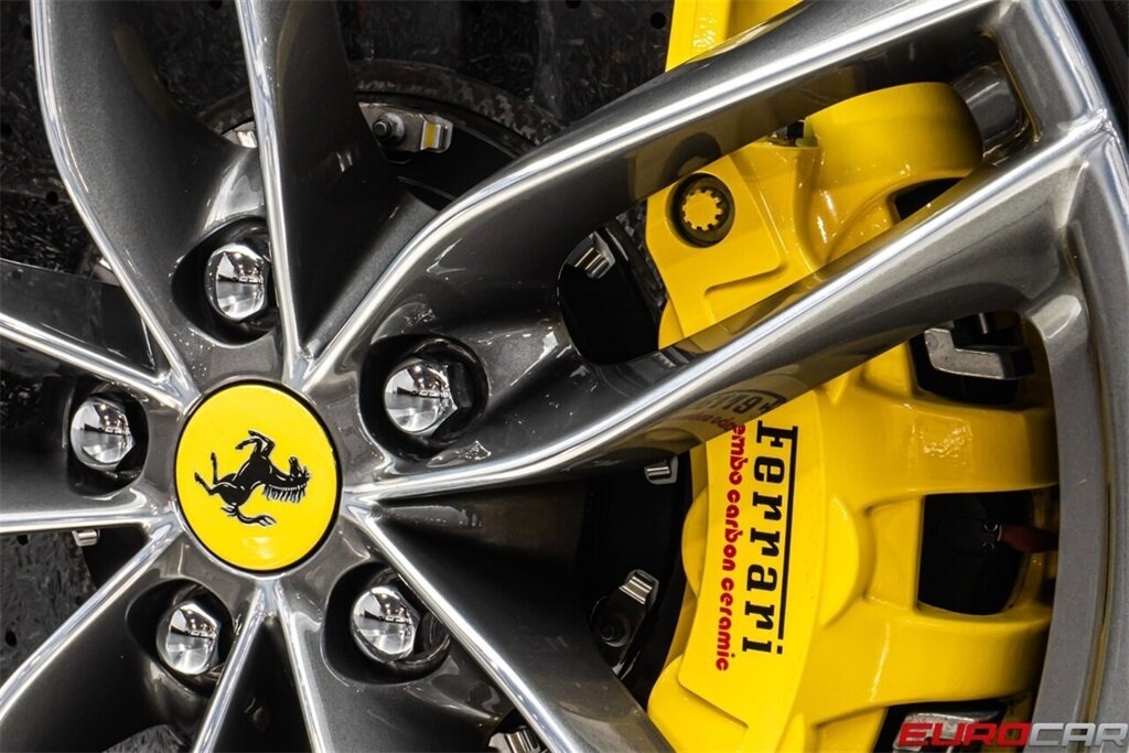 2018 Ferrari 488 GTB  *FULL BODY PPF * SUSPENSION LIFTER * CARBON FIBER STEERING WHEEL W/LEDS* - Photo 27 - Costa Mesa, CA 92626