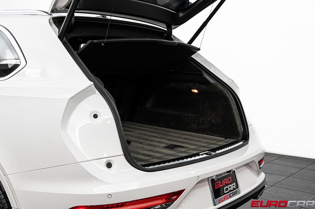 2023 Bentley Bentayga *FRONT SEAT COMFORT SPEC*   - Photo 17 - Costa Mesa, CA 92626