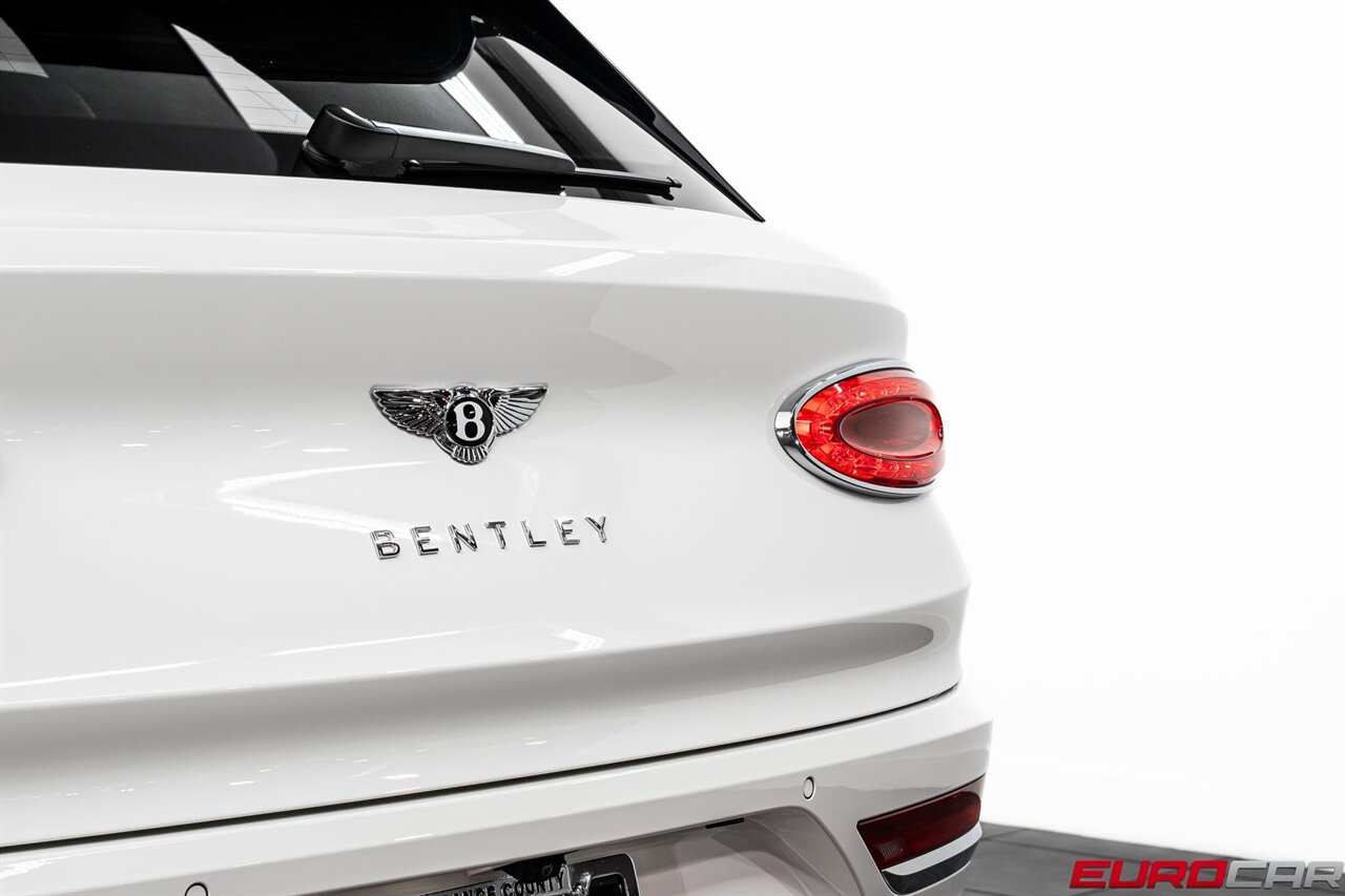 2023 Bentley Bentayga *FRONT SEAT COMFORT SPEC*   - Photo 18 - Costa Mesa, CA 92626