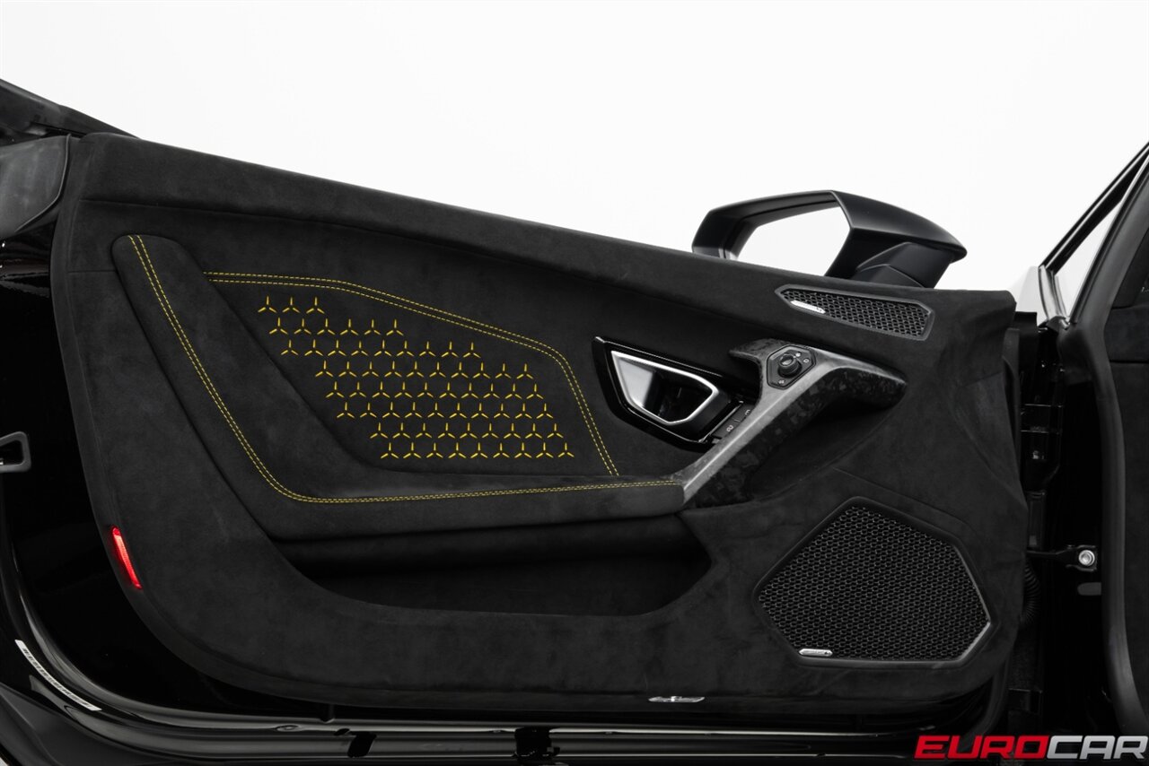 2019 Lamborghini Huracan LP 640-4 Performante Spyder *SUSPENSION LIFTER * FORGED CARBON * FRONT PPF* - Photo 29 - Costa Mesa, CA 92626