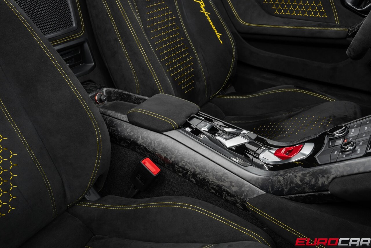 2019 Lamborghini Huracan LP 640-4 Performante Spyder *SUSPENSION LIFTER * FORGED CARBON * FRONT PPF* - Photo 39 - Costa Mesa, CA 92626