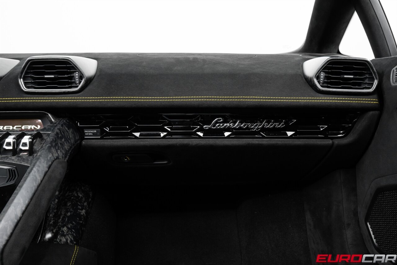 2019 Lamborghini Huracan LP 640-4 Performante Spyder *SUSPENSION LIFTER * FORGED CARBON * FRONT PPF* - Photo 38 - Costa Mesa, CA 92626
