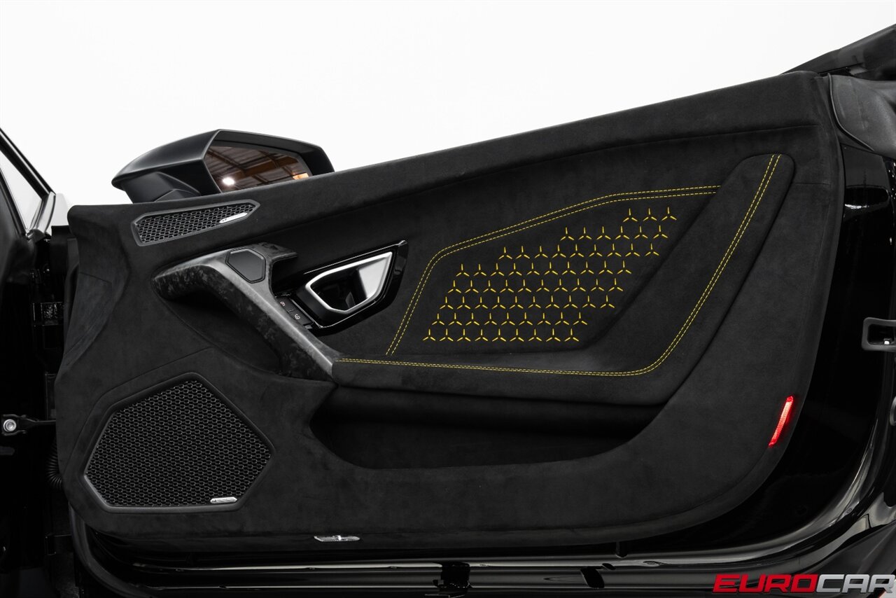 2019 Lamborghini Huracan LP 640-4 Performante Spyder *SUSPENSION LIFTER * FORGED CARBON * FRONT PPF* - Photo 28 - Costa Mesa, CA 92626