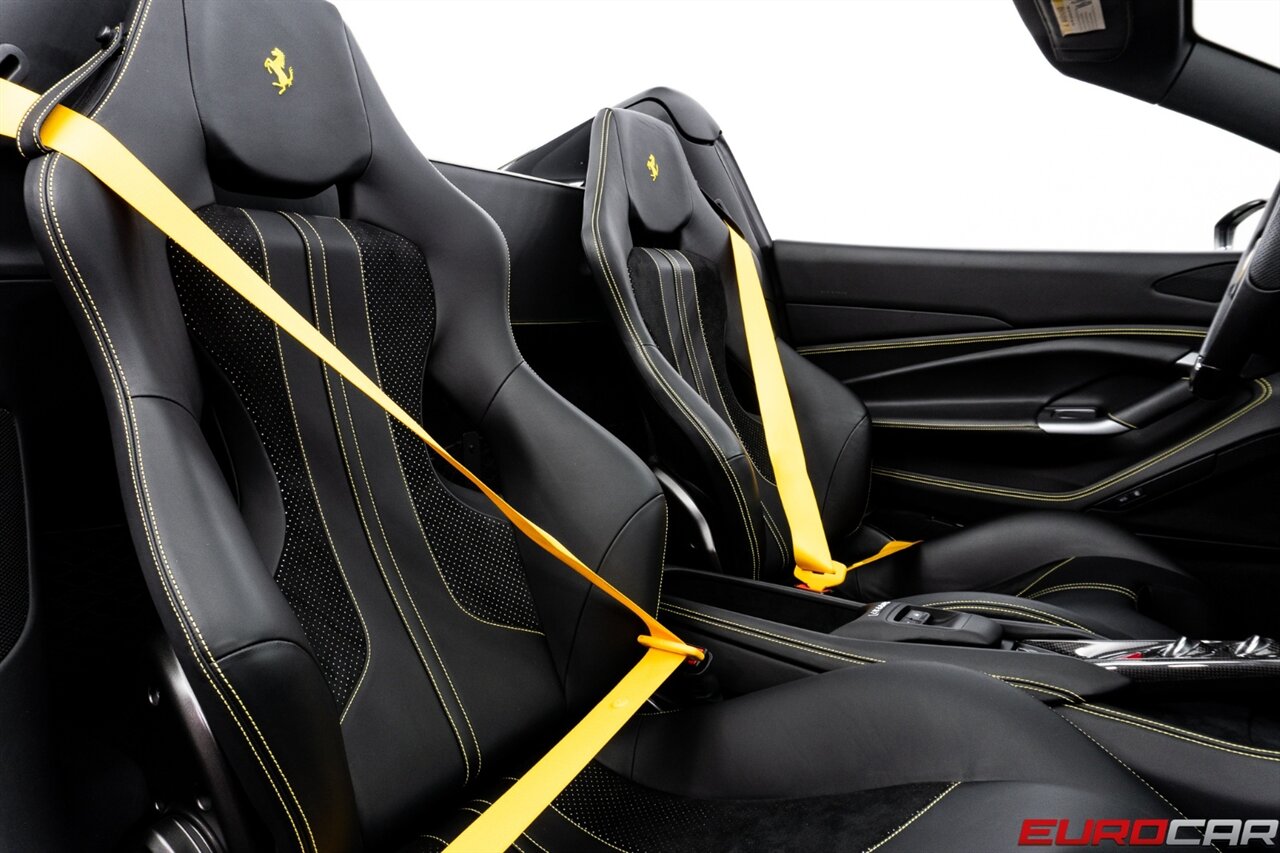 2022 Ferrari F8  *SUSPENSION LIFTER * HUGE CARBON FIBER OPTIONS* - Photo 33 - Costa Mesa, CA 92626