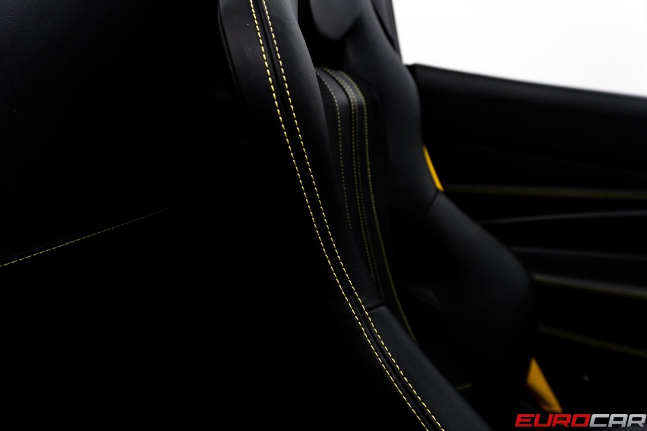 2022 Ferrari F8  *SUSPENSION LIFTER * HUGE CARBON FIBER OPTIONS* - Photo 34 - Costa Mesa, CA 92626