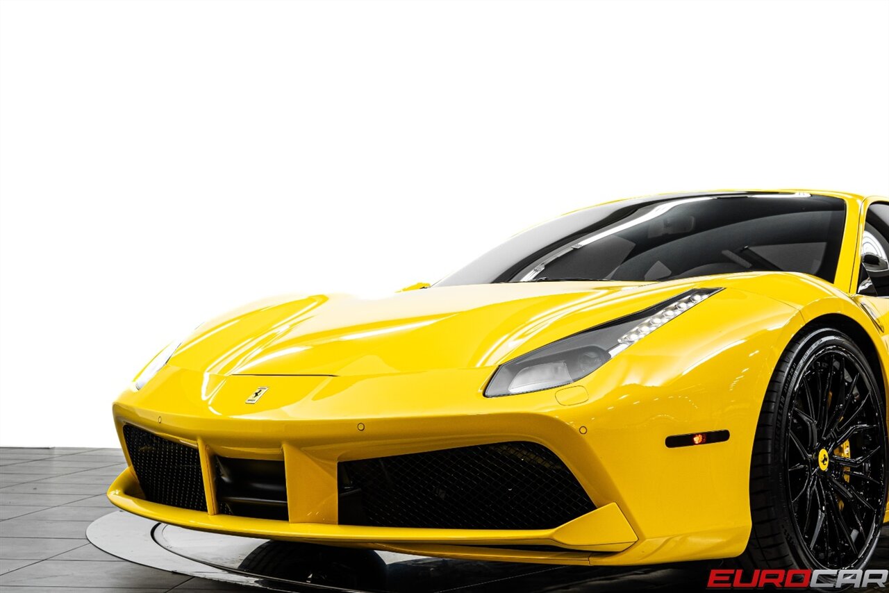 2018 Ferrari 488 GTB  *FRONT PPF * CARBON FIBER OPTIONS* - Photo 14 - Costa Mesa, CA 92626