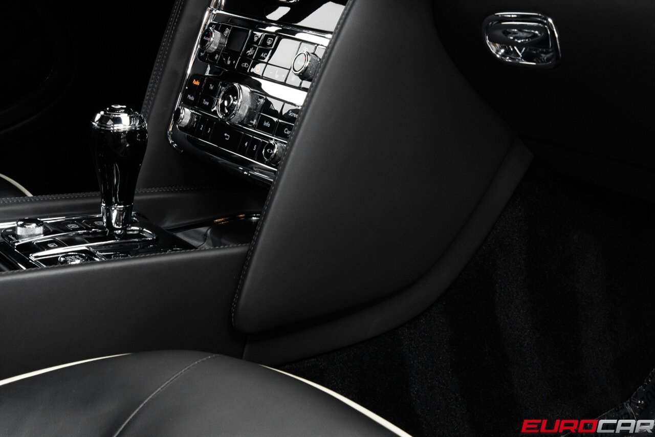 2013 Bentley Mulsanne *FRESH SERVICE * IMMACULATE CONDITION * REAR THEATER* - Photo 33 - Costa Mesa, CA 92626