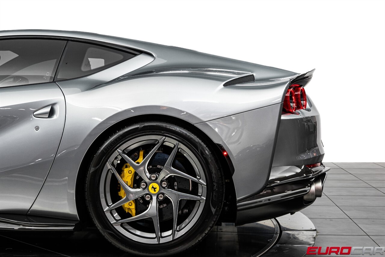2019 Ferrari 812 Superfast *CARBON OPTIONS * SUSPENSION LIFTER * FRONT PPF* - Photo 17 - Costa Mesa, CA 92626