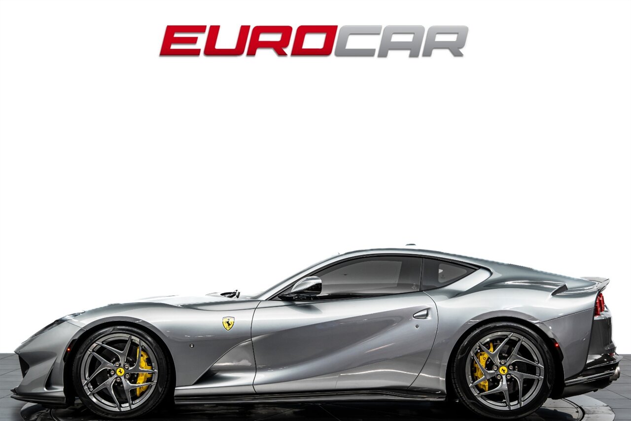2019 Ferrari 812 Superfast *CARBON OPTIONS * SUSPENSION LIFTER * FRONT PPF* - Photo 2 - Costa Mesa, CA 92626