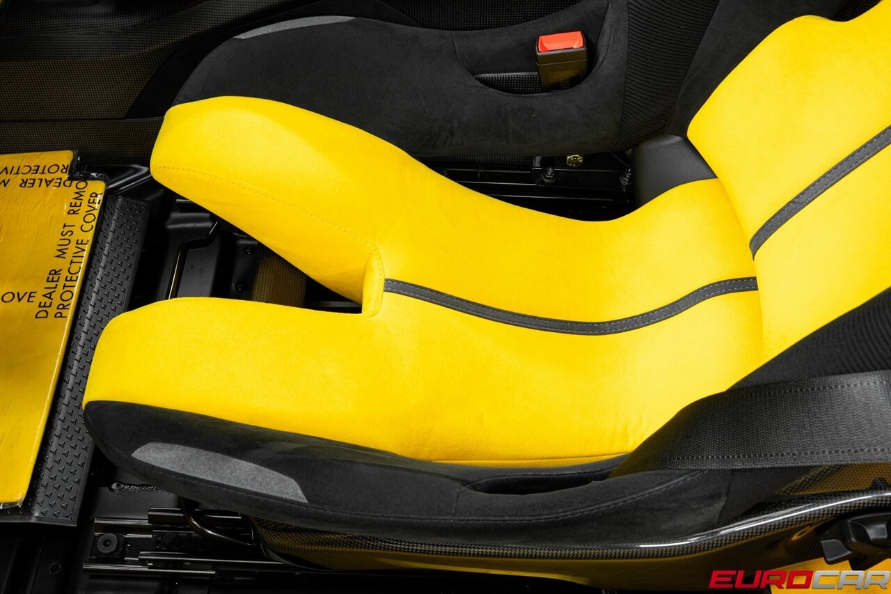 2025 Ferrari SF90 XX *INSANE SPEC * HUGE CARBON OPTIONS* - Photo 63 - Costa Mesa, CA 92626