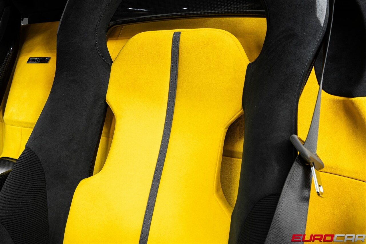 2025 Ferrari SF90 XX *INSANE SPEC * HUGE CARBON OPTIONS* - Photo 62 - Costa Mesa, CA 92626