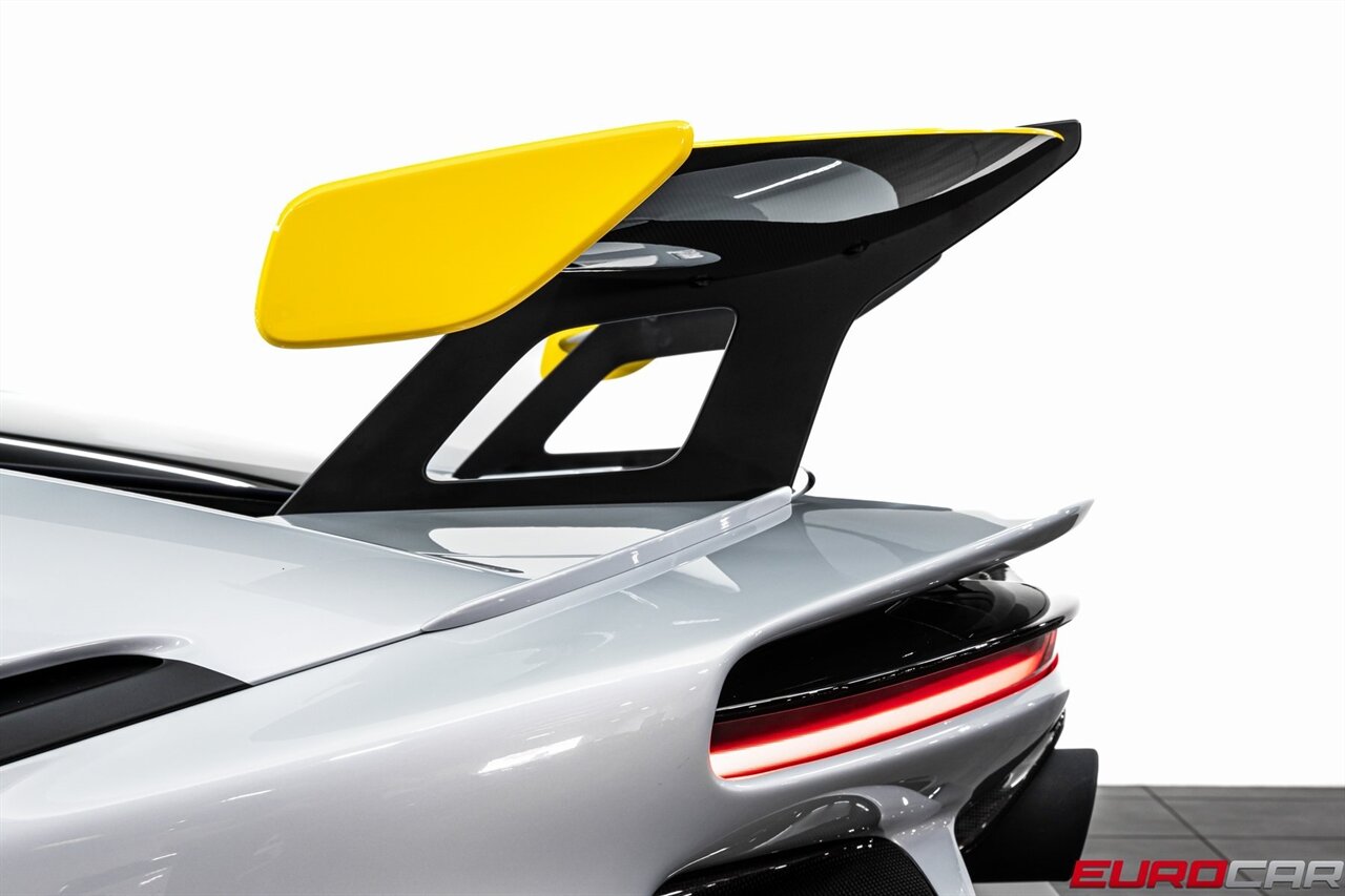 2025 Ferrari SF90 XX *INSANE SPEC * HUGE CARBON OPTIONS* - Photo 31 - Costa Mesa, CA 92626