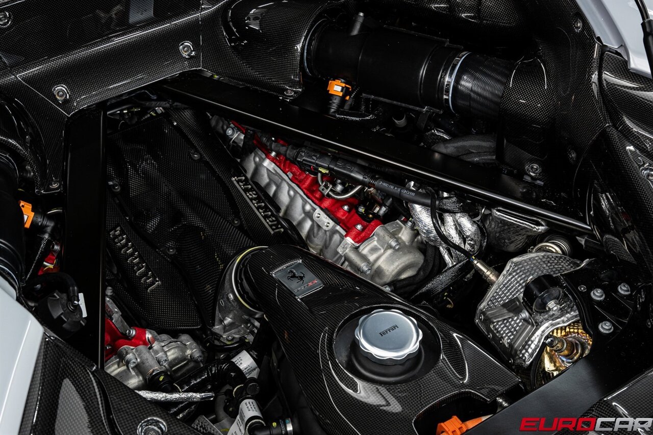 2025 Ferrari SF90 XX *INSANE SPEC * HUGE CARBON OPTIONS* - Photo 29 - Costa Mesa, CA 92626
