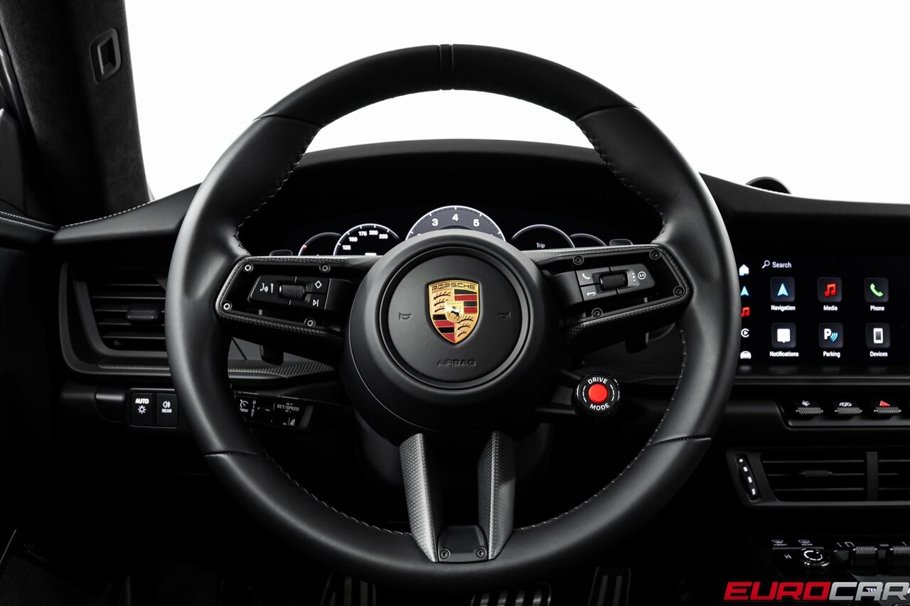 2025 Porsche 911 Carrera 4 GTS *SUNROOF * FRONT AXLE LIFT SYSTEM*   - Photo 28 - Costa Mesa, CA 92626